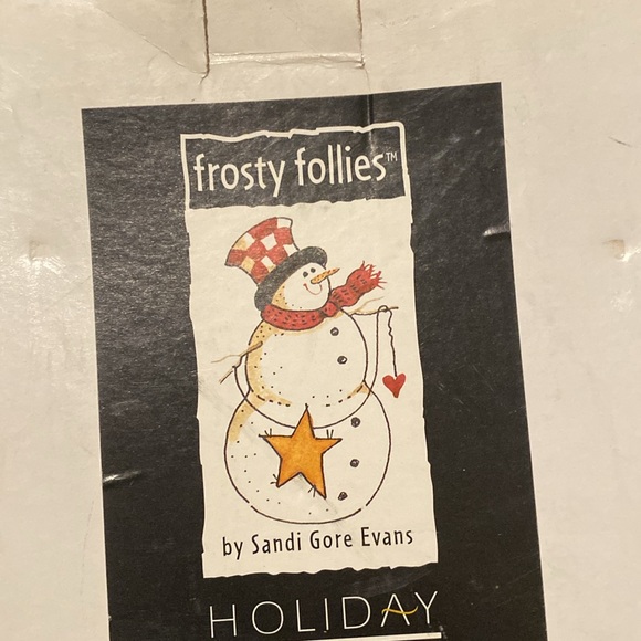 FROSTY FOLLIES HOLIDAY PLATE NWOT - Picture 5 of 5